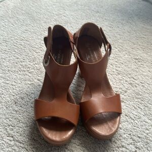 Eric Michael Sandals